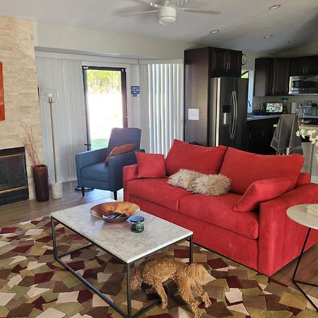 Beautiful Palm Springs Home Large Private Yard Luaran gambar