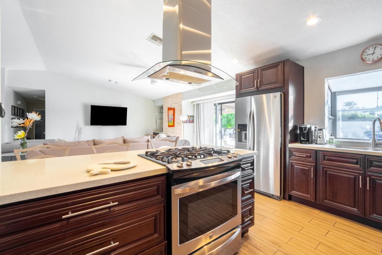 Beautiful Palm Springs Home Large Private Yard Luaran gambar