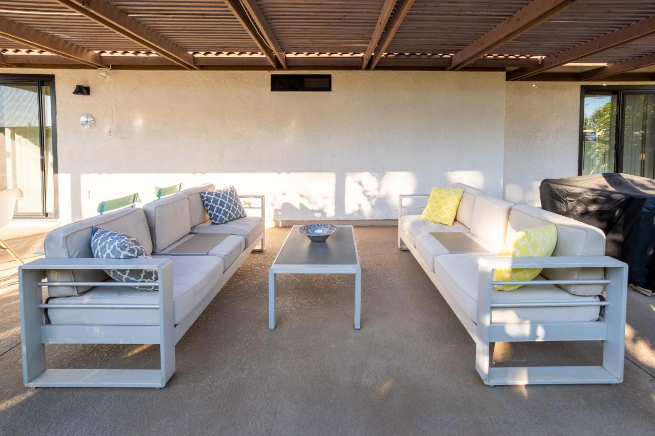 Beautiful Palm Springs Home Large Private Yard Luaran gambar