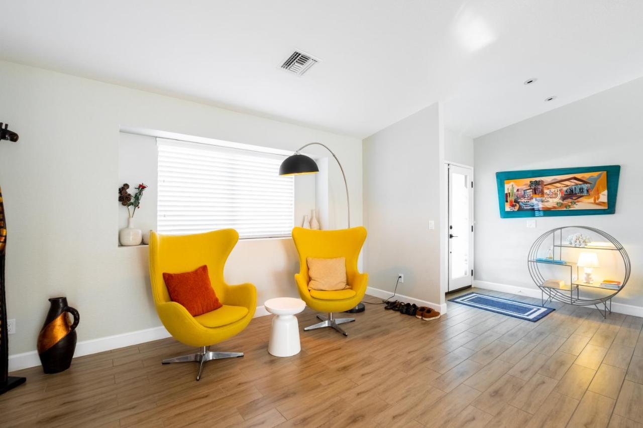 Beautiful Palm Springs Home Large Private Yard Luaran gambar