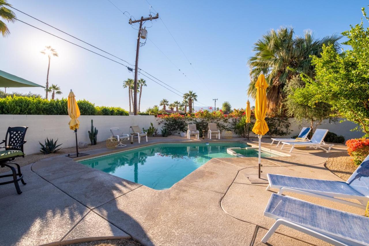 Beautiful Palm Springs Home Large Private Yard Luaran gambar